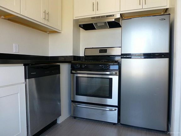 3rd image of 70 Terra Vista Ave #N4