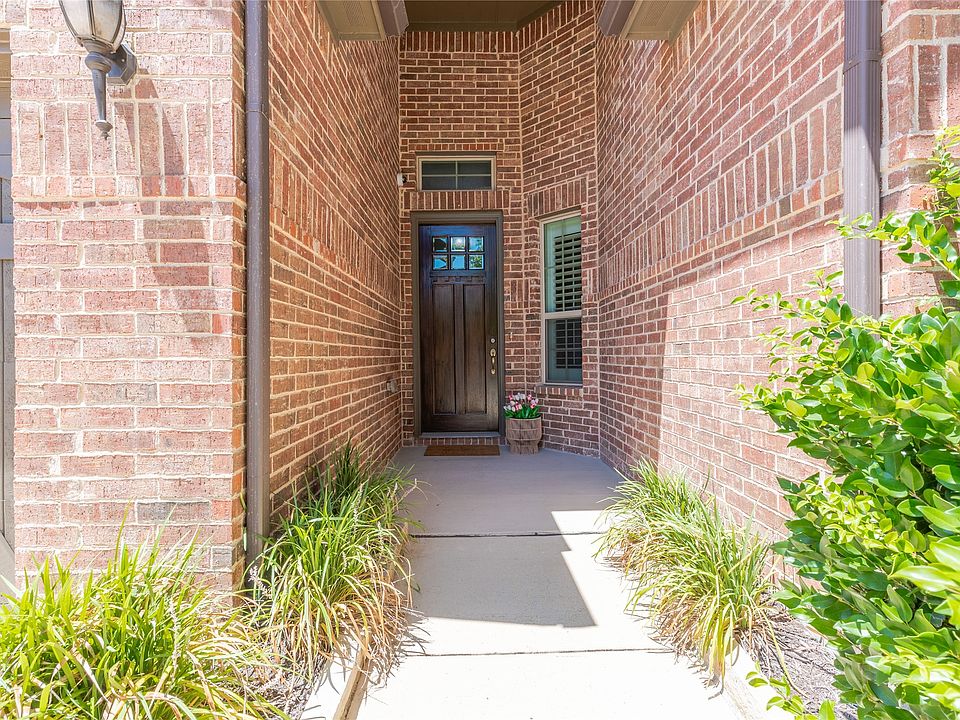 1st image of 3013 Crestwater Rdg