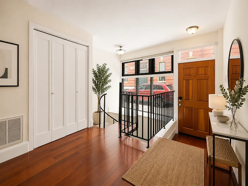 46 Bennet St #1A