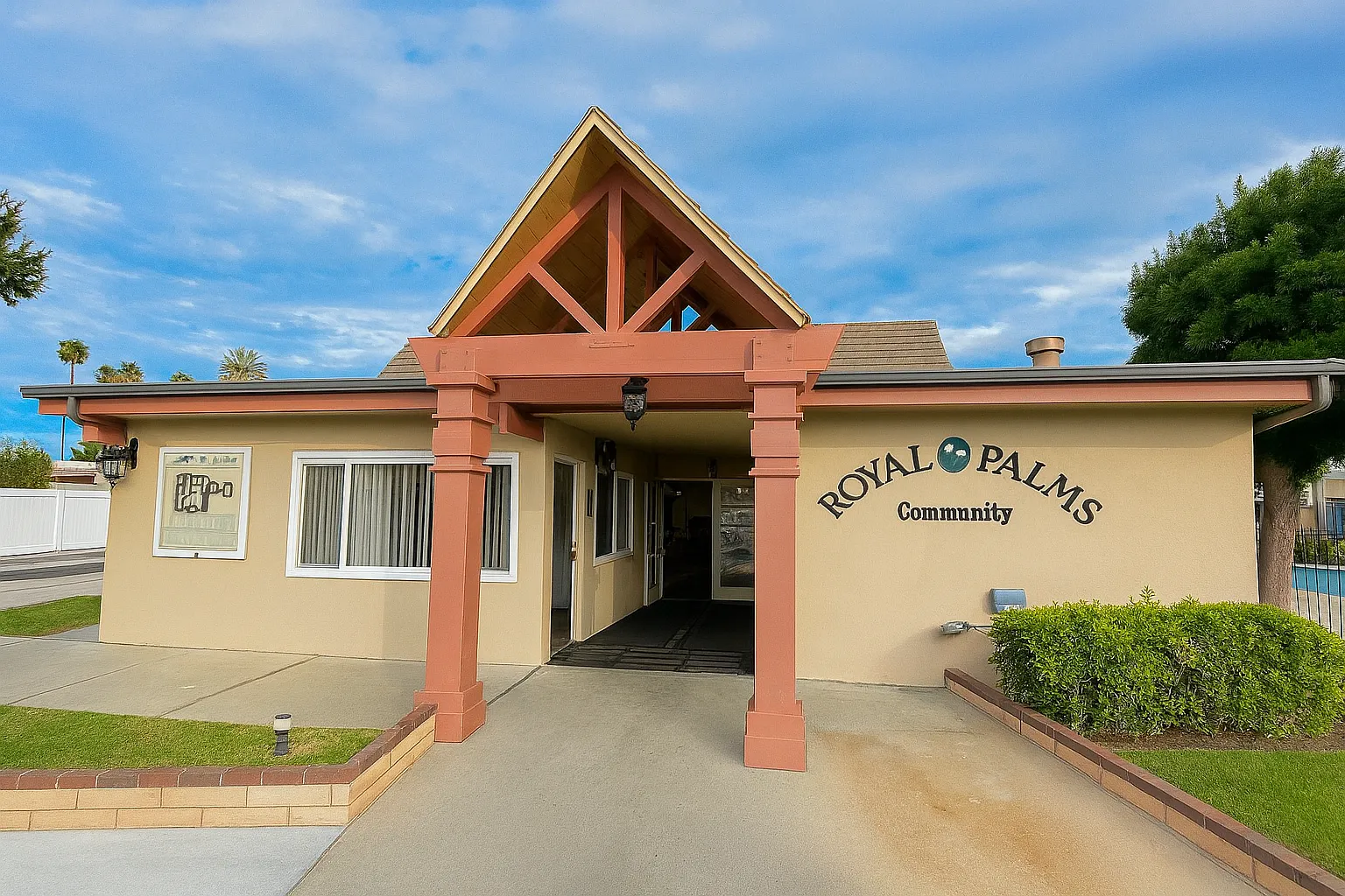 Royal Palms Mobilehome Community — Photo 2