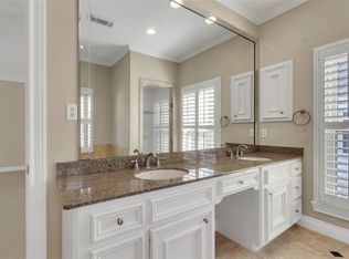 186 Oak Place Dr #186, Houston, TX 77006