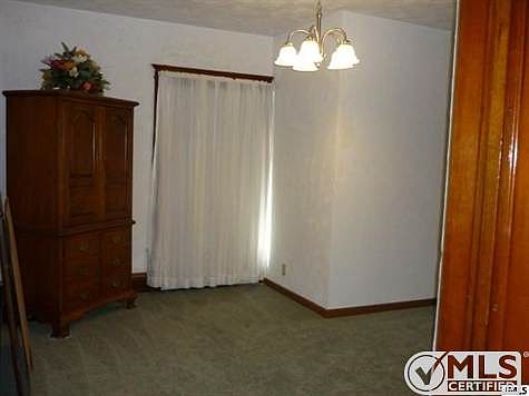5th image of 604 S Blackstone St