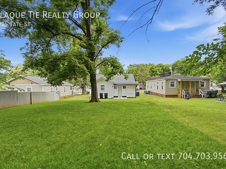 2225 Tate St — Photo 32