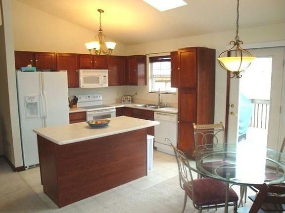 2nd image of 141 Indian Creek Dr
