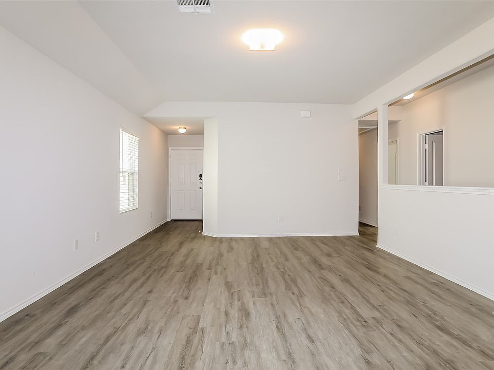 1st image of 220 Pronghorn Dr #220