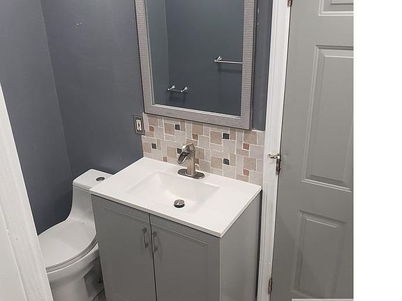 2nd image of 5866 Brentwood St #2