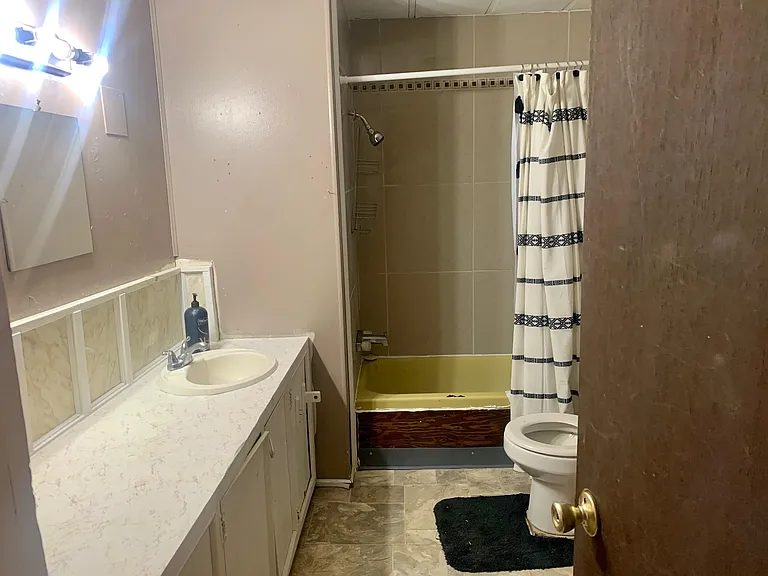 501 W Loring Ave #7 — Photo 11