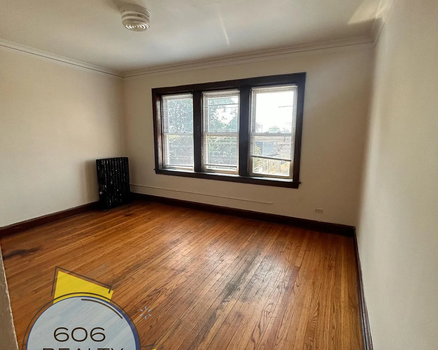 Belmont Cragin Apts Available! — Photo 3