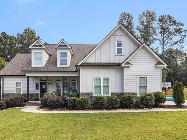 1091 Windsor Creek Dr, Madison, GA 30650