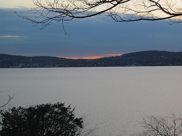 1st image of 27 Pokahoe Dr