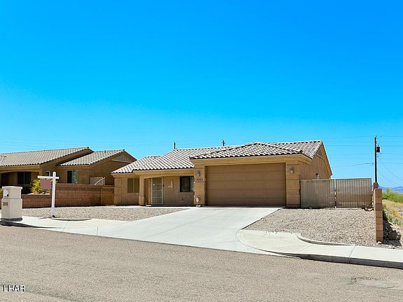 2nd image of 2990 Palisades Dr