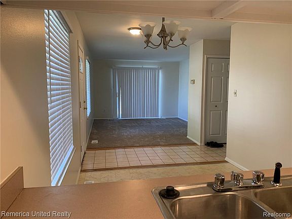 3rd image of 12738 Elaine Dr