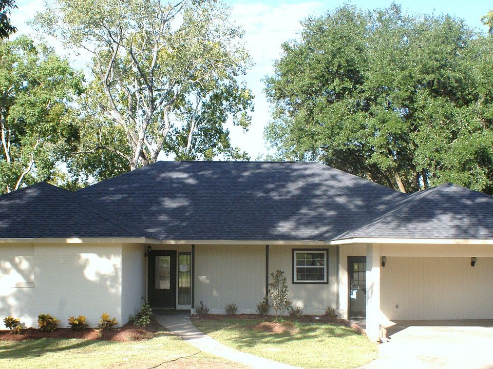 Front View of Home