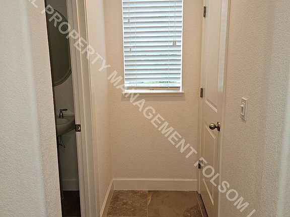 5th image of 848 Blossom Rock Ln