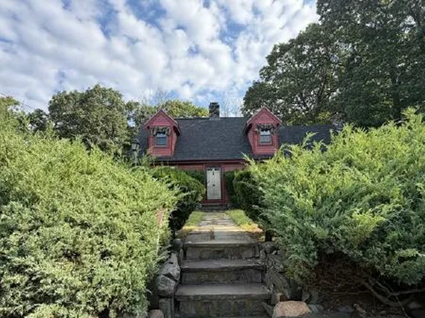 55 South St, Holbrook, MA 02343