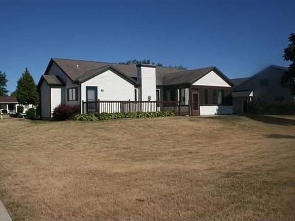 2nd image of 225 E Mills Dr