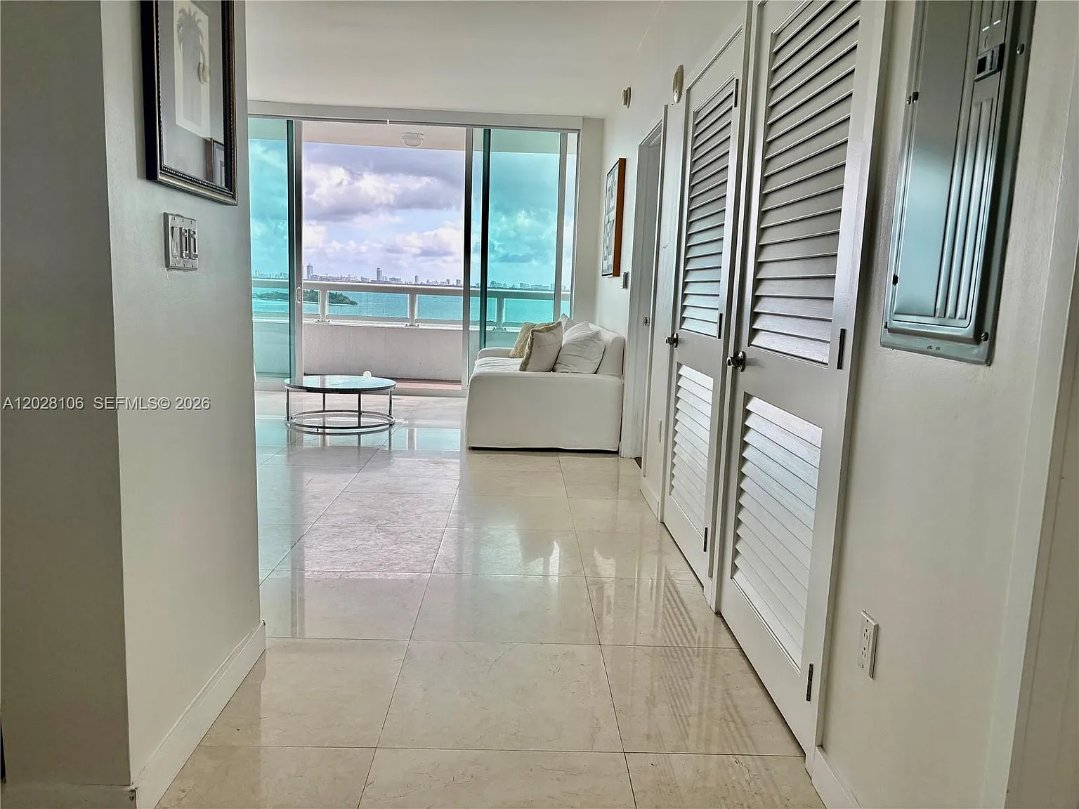 1800 Club Condo — Photo 3