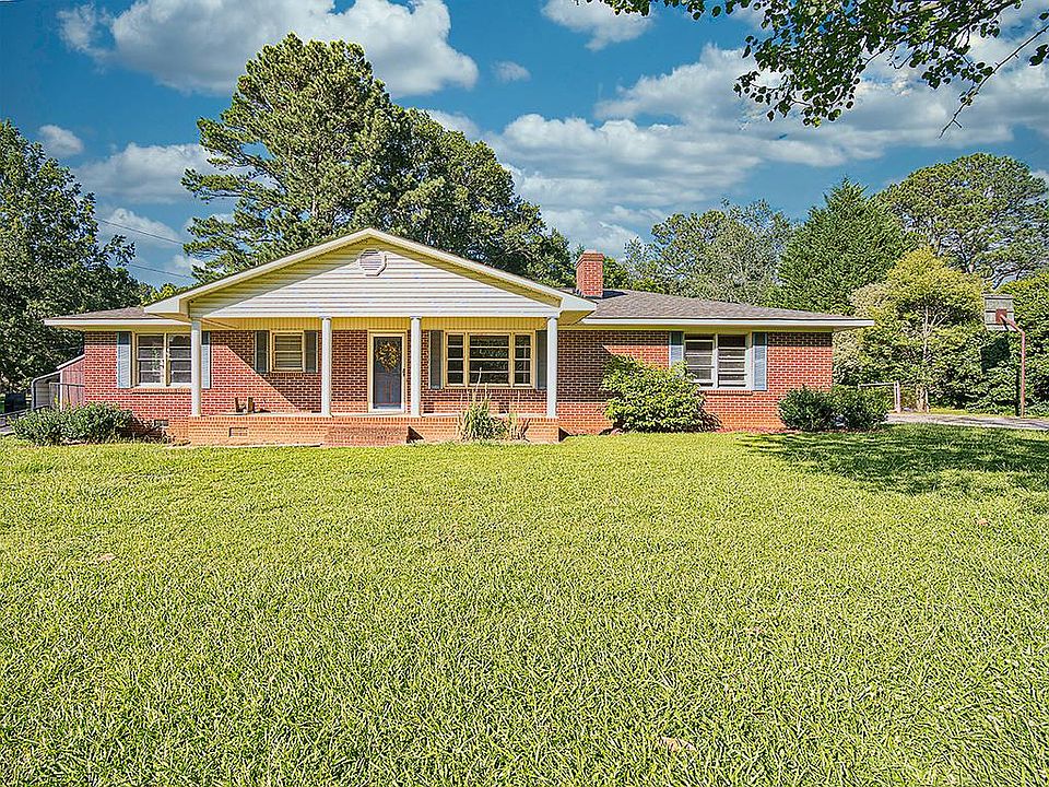 1st image of 110 Anderson Dr