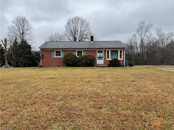 942 Boone Valley Rd, Whitsett, NC 27377