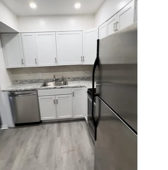 10121 Prince Pl #102 — Photo 3
