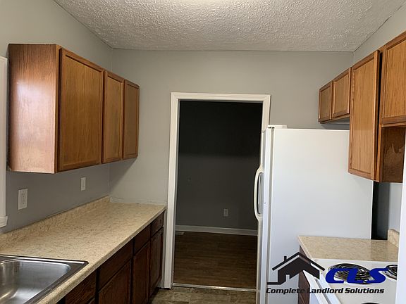 3rd image of 122 S 12th St #1