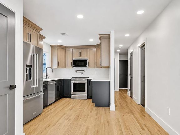 4th image of 7809 Broadway #1