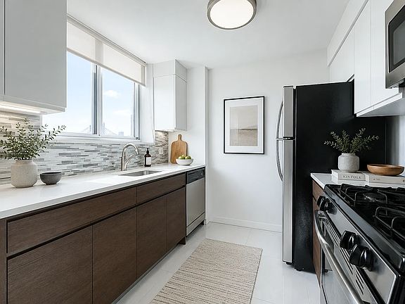 5th image of 310 E 2nd St #11D