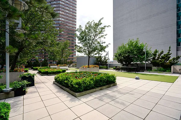 Rented by Keller Williams NYC | media 35