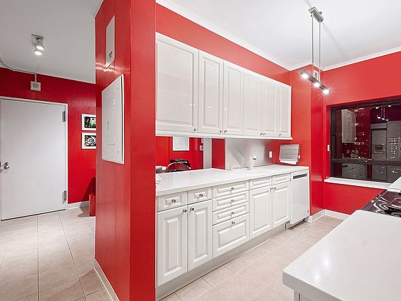 3rd image of 425 E 58th St APT 26H