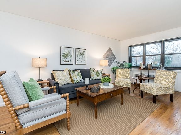 2nd image of 9 West Ct #3