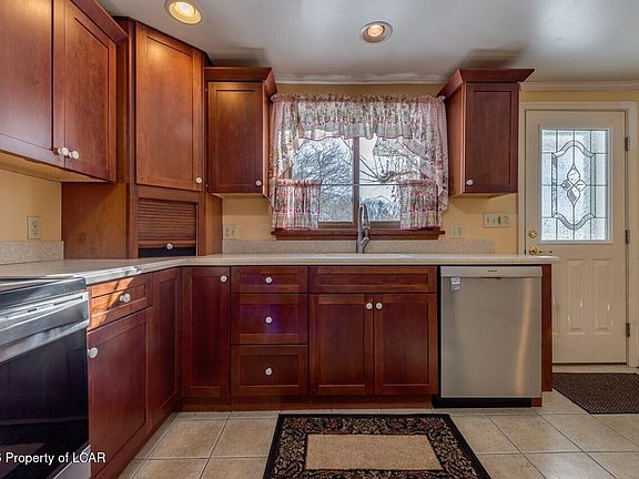 5th image of 36 Longdale Ave