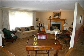 4th image of 1716 Darcy Ln SE