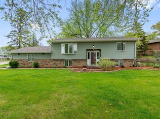 2729 Jersey Ridge Rd, Davenport, IA 52803