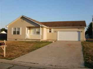 1140 Troutman Dr, Lebanon, MO 65536