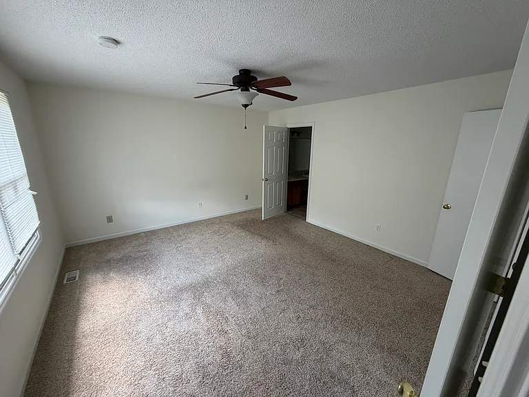 189 Hillcrest Dr — Photo 5