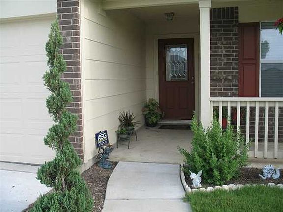 3rd image of 104 Bayliss St
