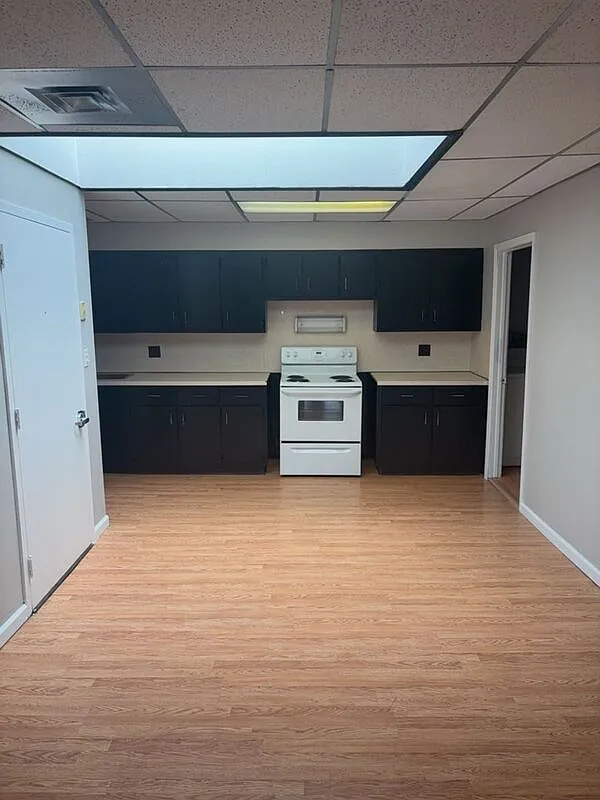 2 bed, 1.0 bath, 1200 sqft, $1,200 — Photo 3