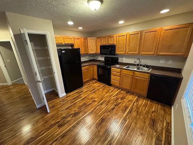 Mountain View Estates — Photo 3