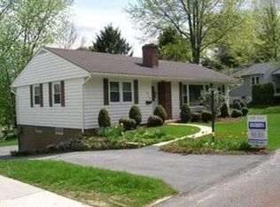 415 28th Ave, Altoona, PA 16601