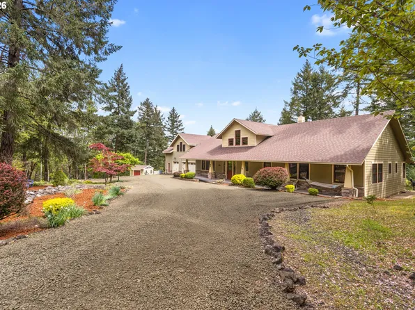 563 Lillian Ln, Roseburg, OR 97471