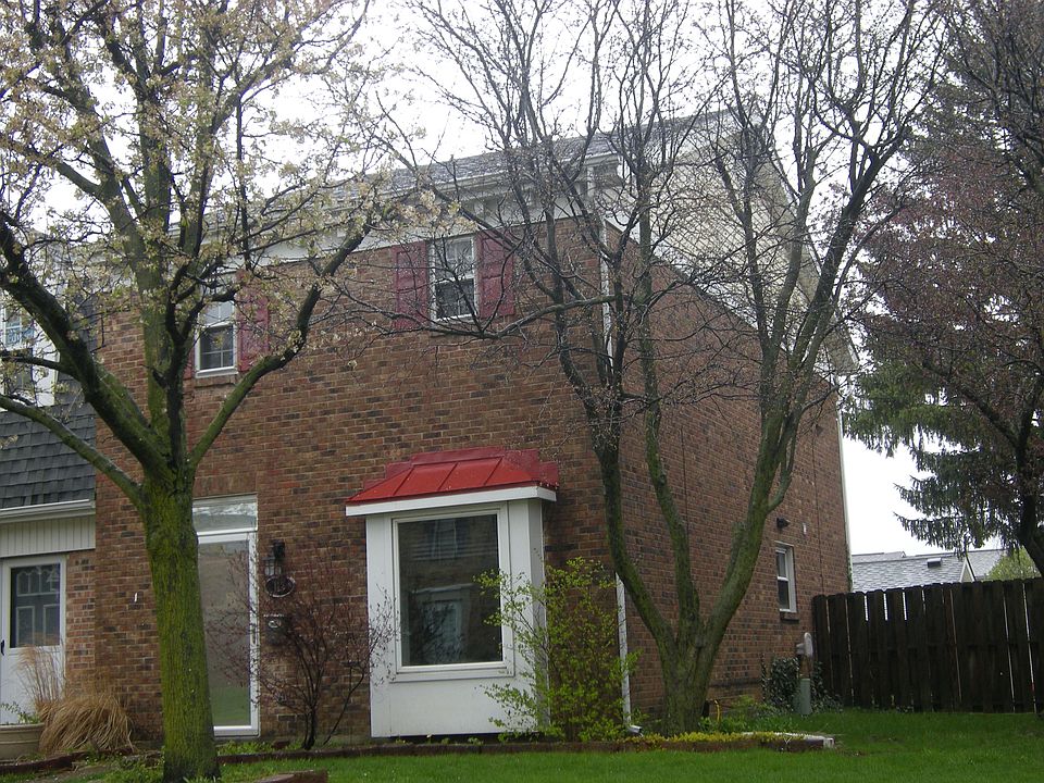 1st image of 112 W Van Lake Dr