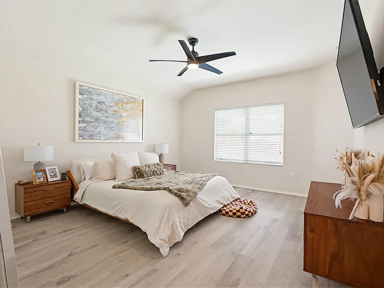 5705 Southerner Way — Photo 9