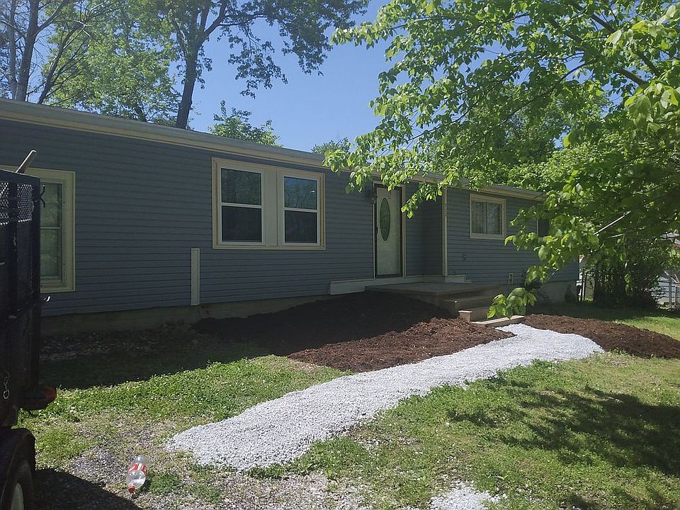 1st image of 609 Manning Dr