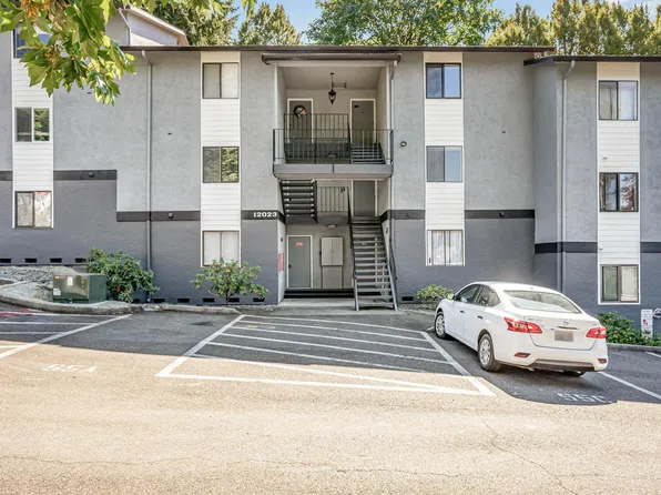 12023 100th Ave NE #B6, Kirkland, WA 98034