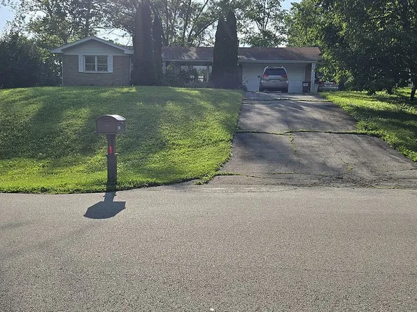 3S186 Shagbark Ln, Glen Ellyn, IL 60137