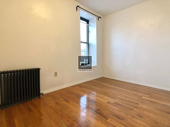 4th image of 707 Henry St APT 2F