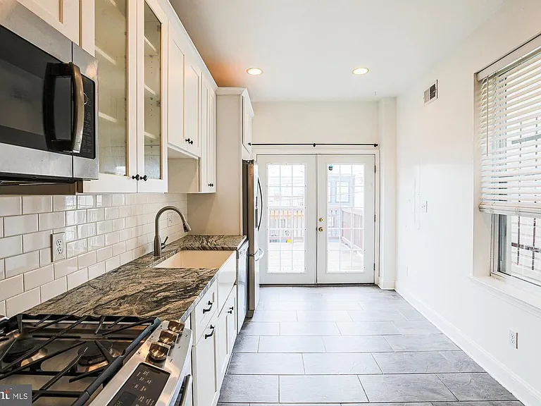 127 N Patterson Park Ave #1 — Photo 20