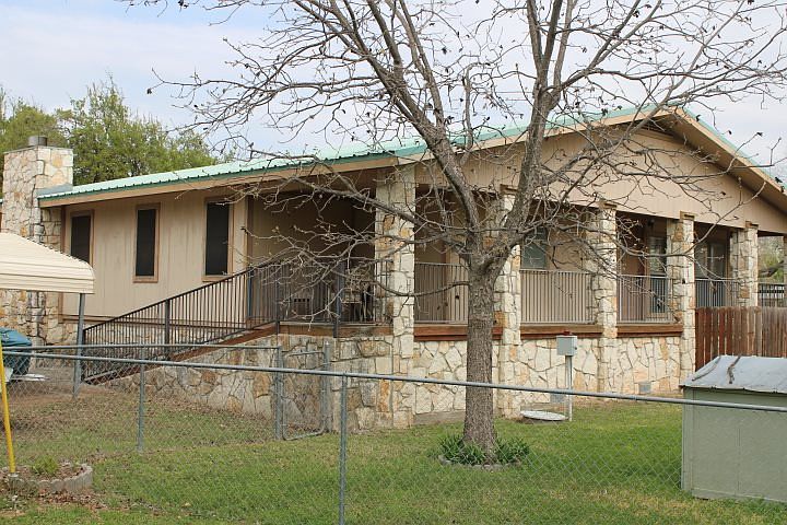 1st image of 701 County Road 136a