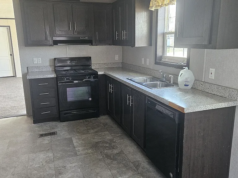 Another view of kitchen