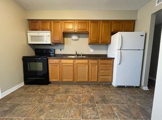 1615 Sunset St APT 11, Grinnell, IA 50112